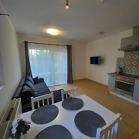 Ferienwohnung Spi V Kuklenach 1 Hradec Králové Exterior foto